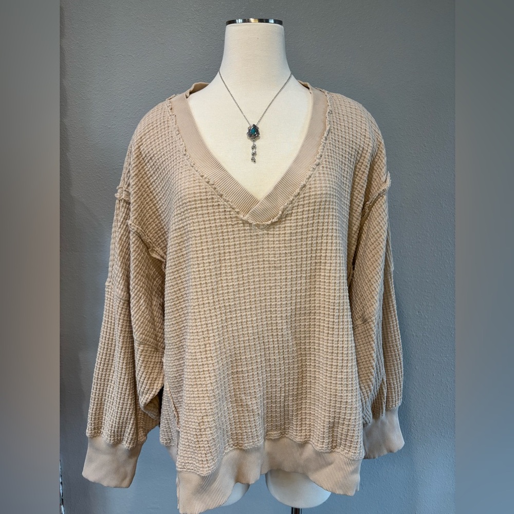 American Eagle Outfitters Textured Cream Thermal